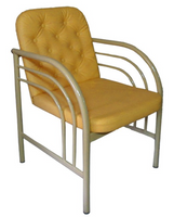 Кресло с пуговицами