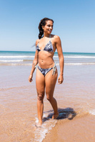 Купальники из переработанного материала для пляжного отдыха и бикини на берегу моря, летний пляжный костюм для серфинга